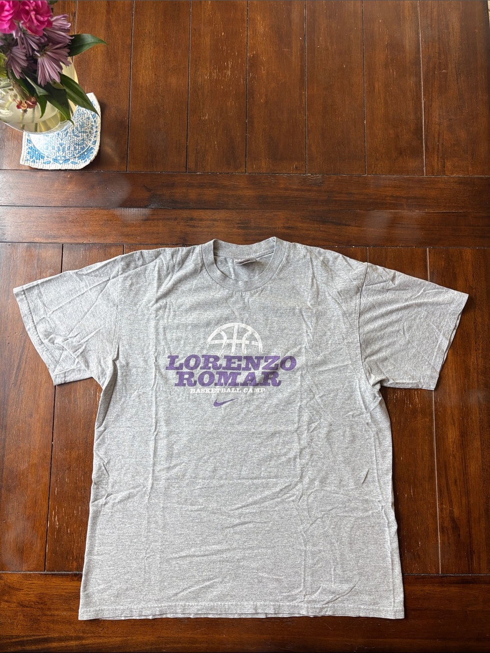 Vintage Nike Lorenzo Romar Basketball Graphic Tee - Gray & Purple